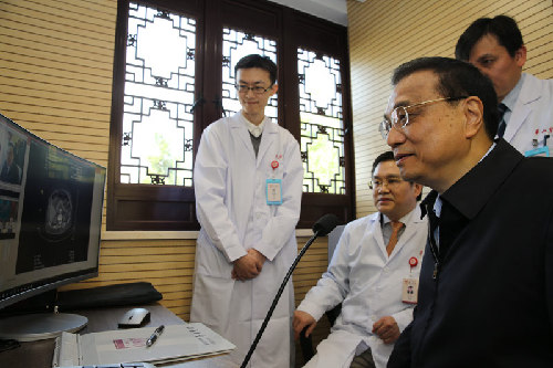 李克强:建立互联网专线保障远程医疗需要