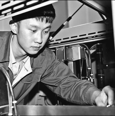 沈阳造币公司技师张文良——工作中提升 竞赛中超越